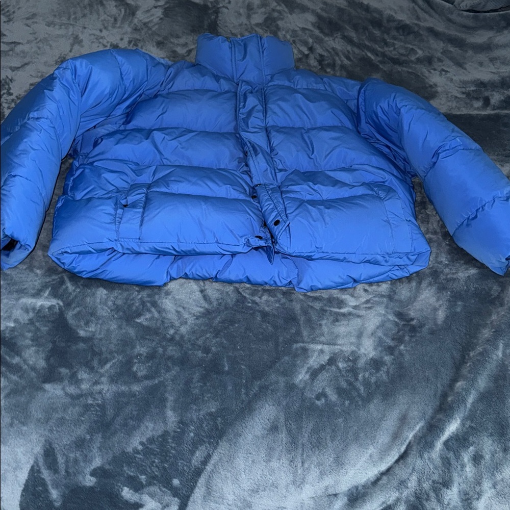 Balenciaga Wardrobe C BB Puffer - Picture 2 of 10